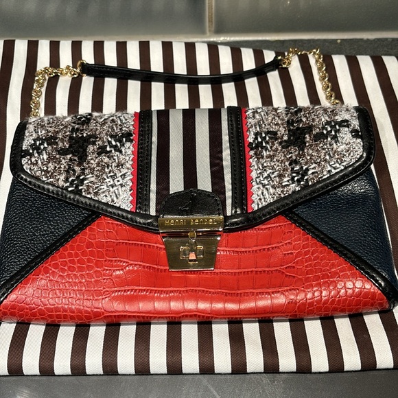 Henri Bendel Bag EUC